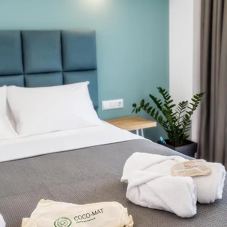 New Azzurro Deluxe Hotell