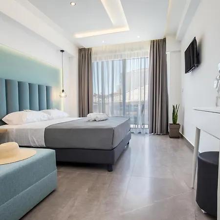 New Azzurro Deluxe Hotel *